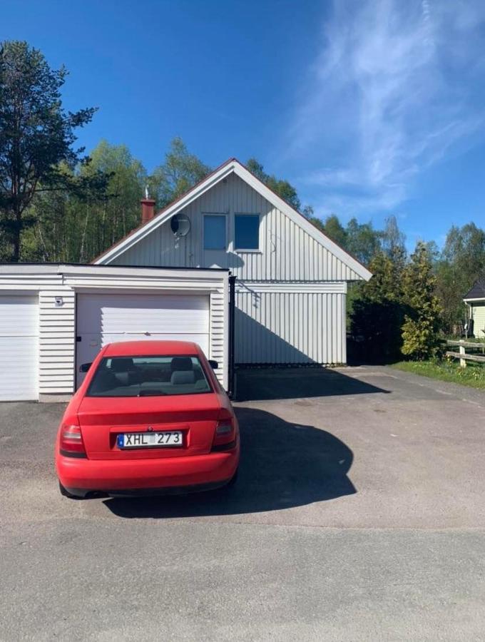 Own Private Room In A Big House! Lulea Exterior photo